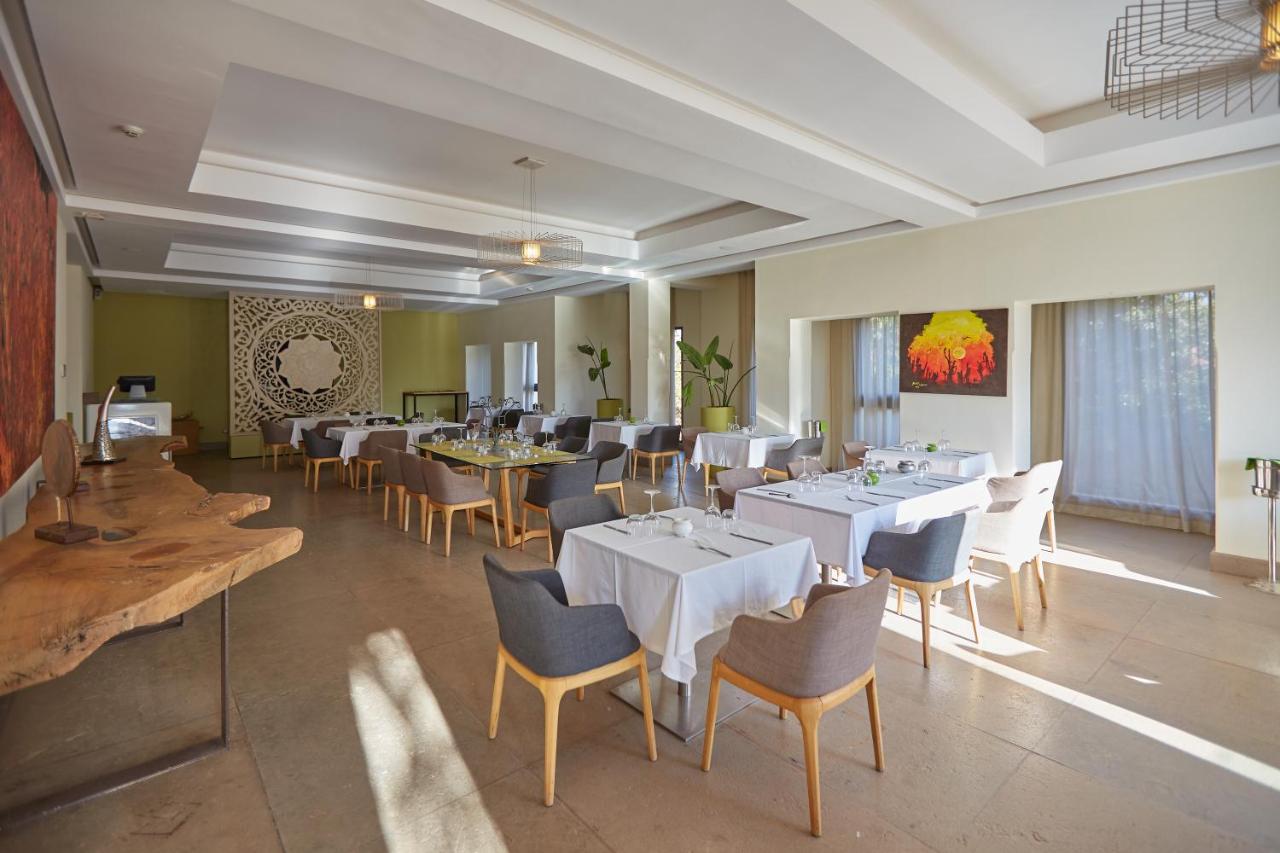 RESTAURANT (2)