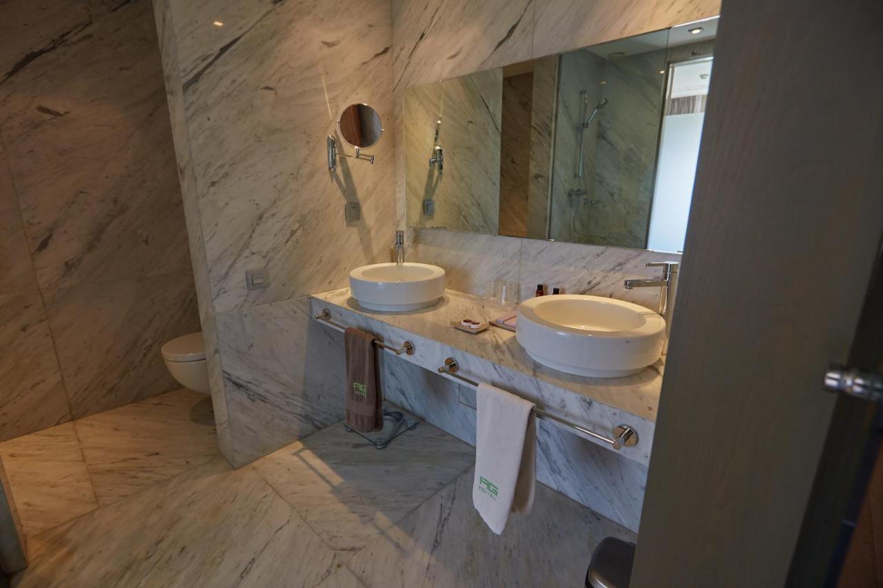 SUITE EXECUTIVE
