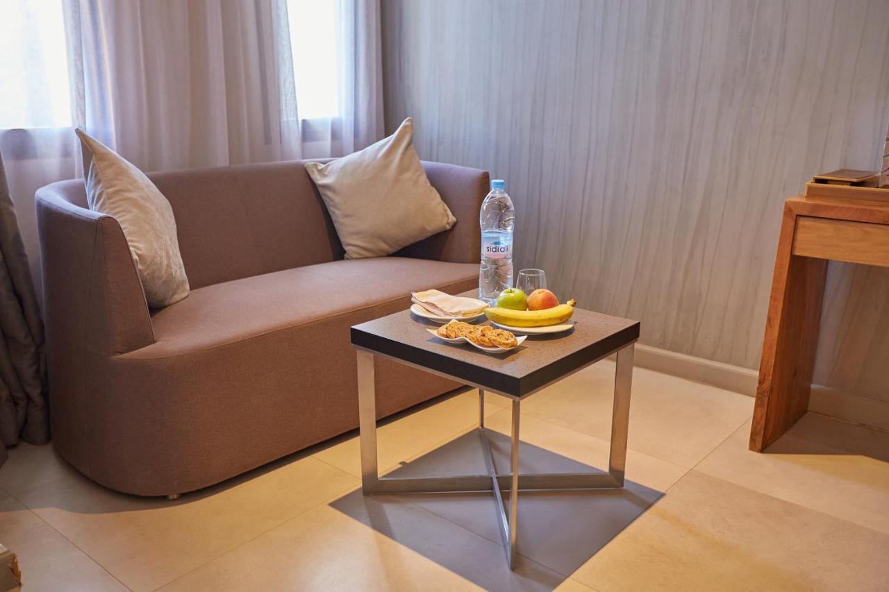 SUITE JUNIOR SALON